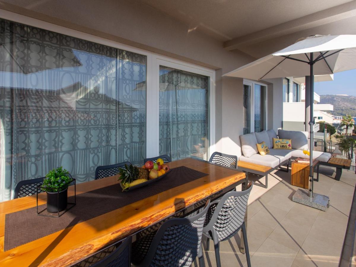 Apartments Aqua 特罗吉尔 外观 照片