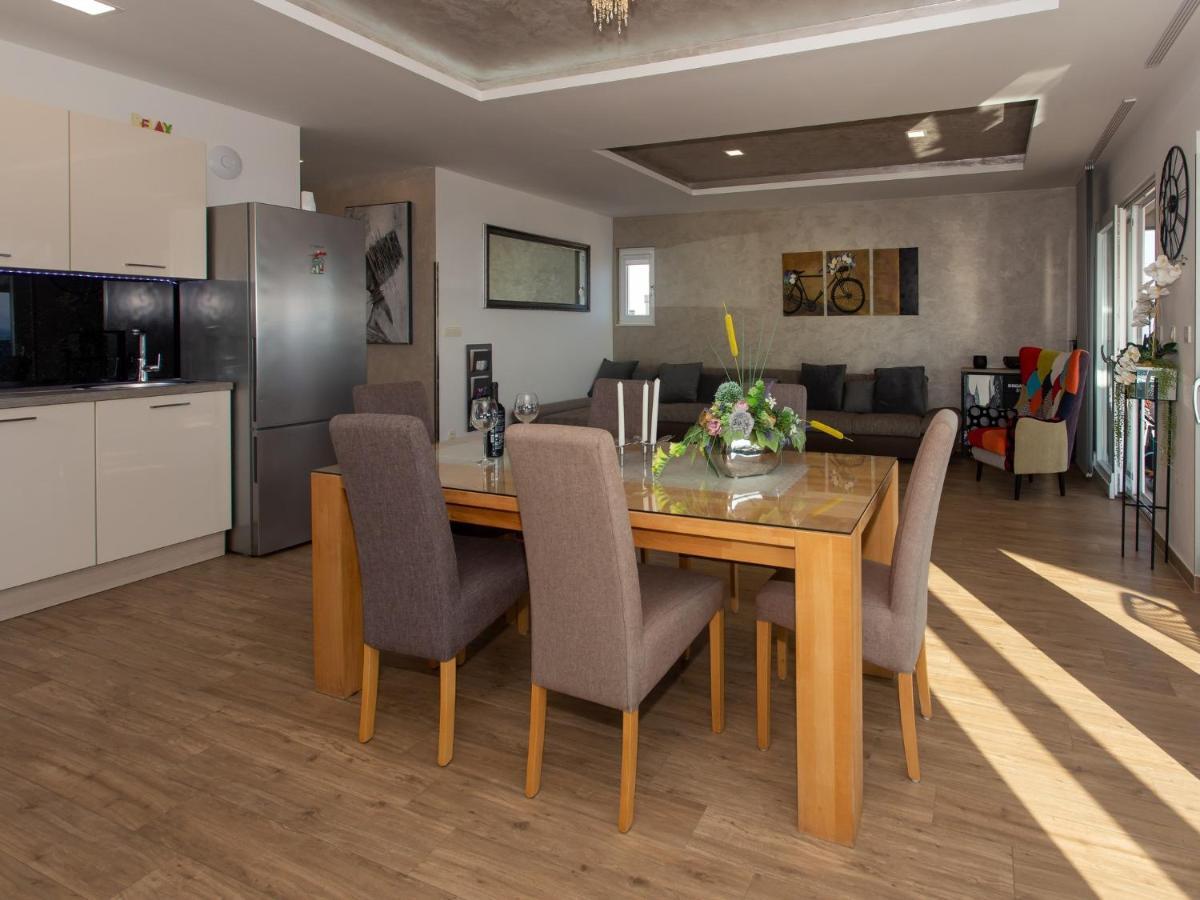 Apartments Aqua 特罗吉尔 外观 照片