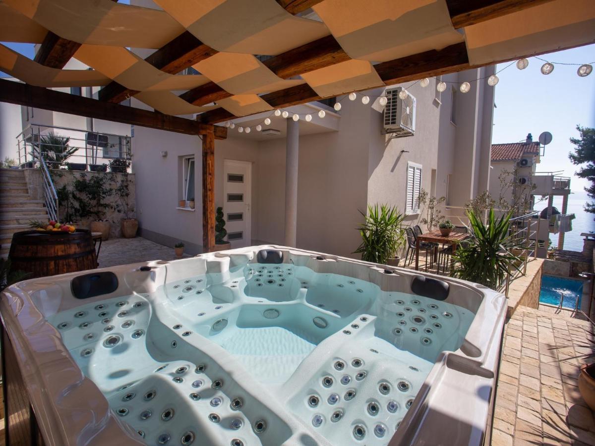 Apartments Aqua 特罗吉尔 外观 照片